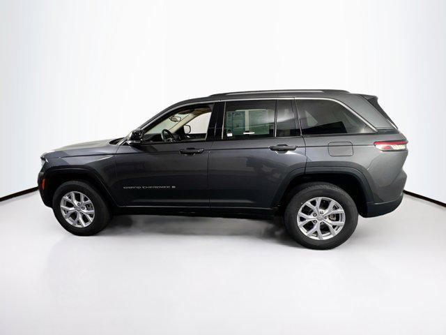 used 2022 Jeep Grand Cherokee car, priced at $33,434