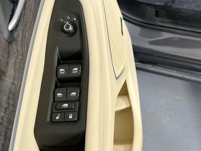 used 2022 Jeep Grand Cherokee car, priced at $33,434