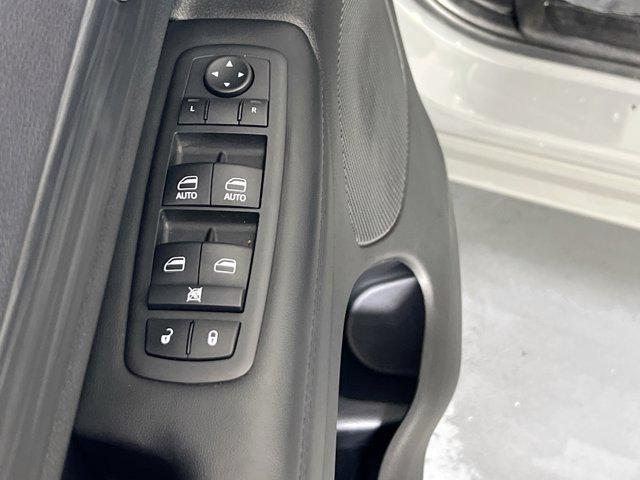used 2022 Jeep Grand Cherokee car, priced at $28,255