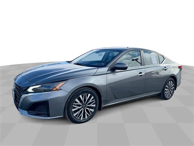 used 2023 Nissan Altima car, priced at $17,999