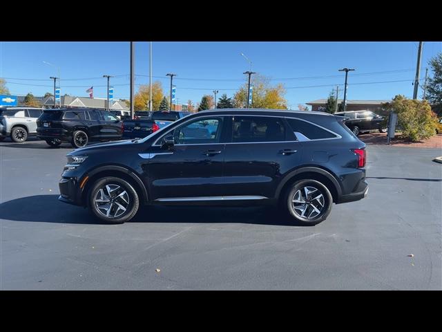 used 2021 Kia Sorento Hybrid car, priced at $22,220