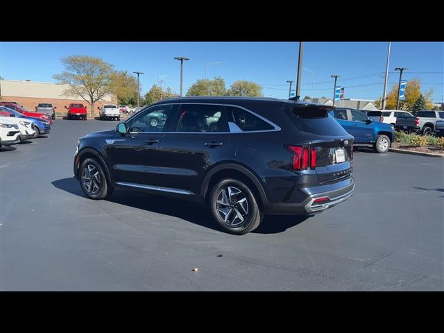used 2021 Kia Sorento Hybrid car, priced at $22,220