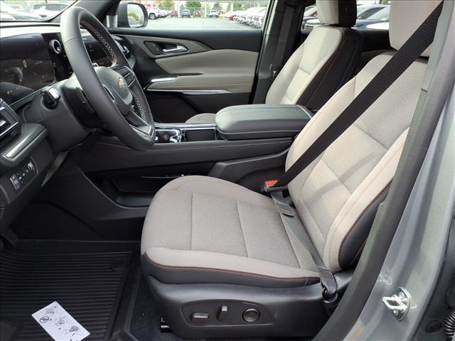 new 2026 Chevrolet Traverse car, priced at $43,113