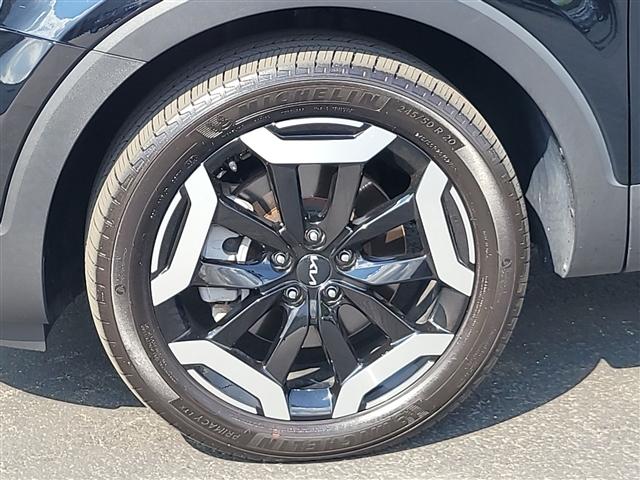 used 2023 Kia Telluride car, priced at $37,211