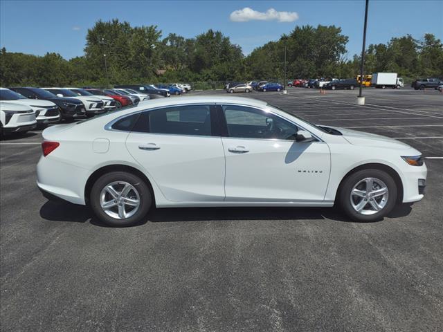 new 2025 Chevrolet Malibu car, priced at $24,808