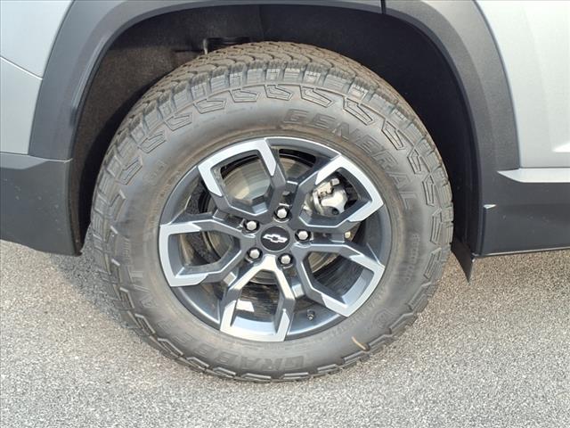 new 2026 Chevrolet Equinox car, priced at $35,398