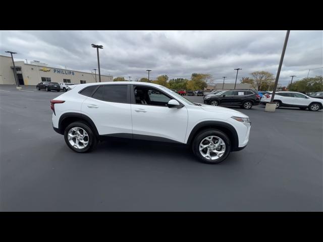 used 2024 Chevrolet Trax car, priced at $20,499