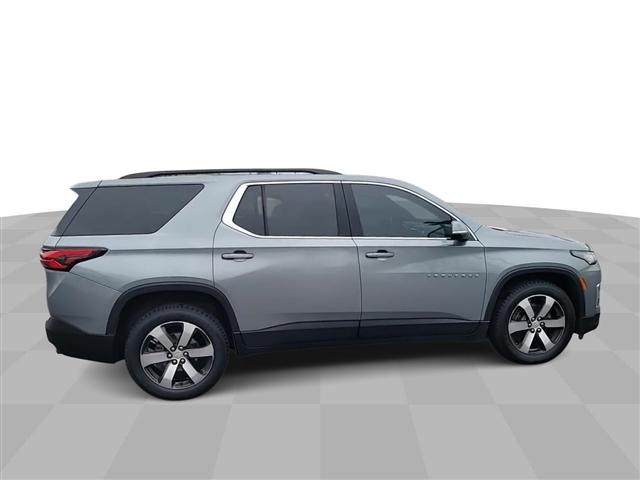 used 2023 Chevrolet Traverse car, priced at $32,404
