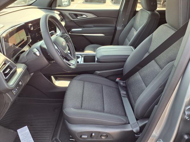 new 2025 Chevrolet Traverse car, priced at $41,110