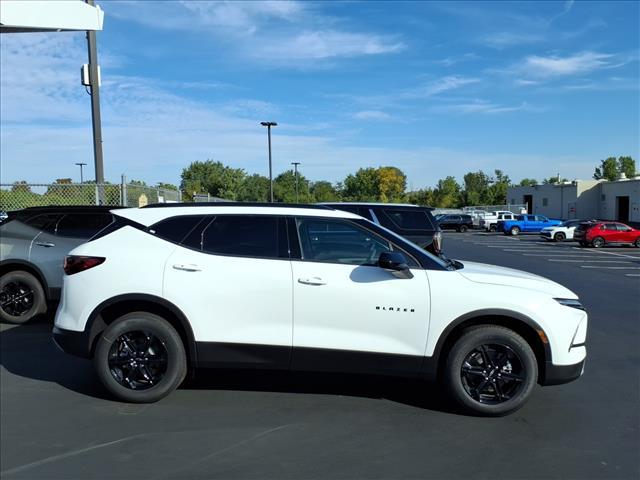 new 2025 Chevrolet Blazer car, priced at $37,261