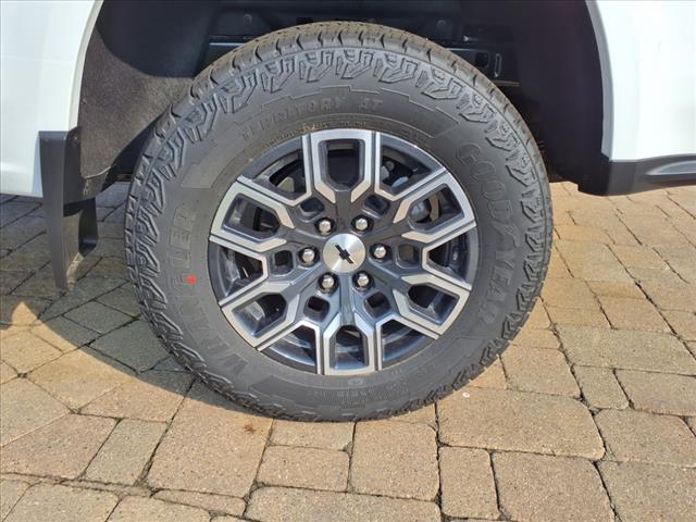 new 2025 Chevrolet Colorado car, priced at $44,910