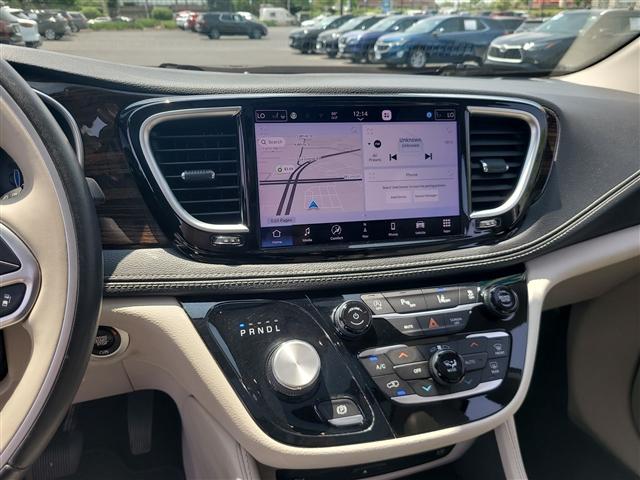 used 2021 Chrysler Pacifica car, priced at $24,712