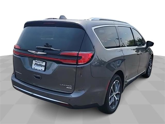 used 2021 Chrysler Pacifica car, priced at $24,712