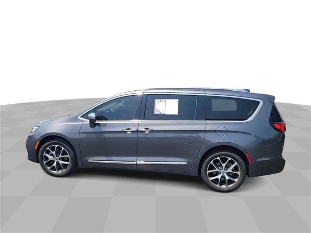 used 2021 Chrysler Pacifica car, priced at $24,712