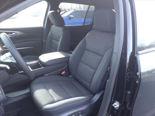 new 2025 Chevrolet Traverse car, priced at $42,905