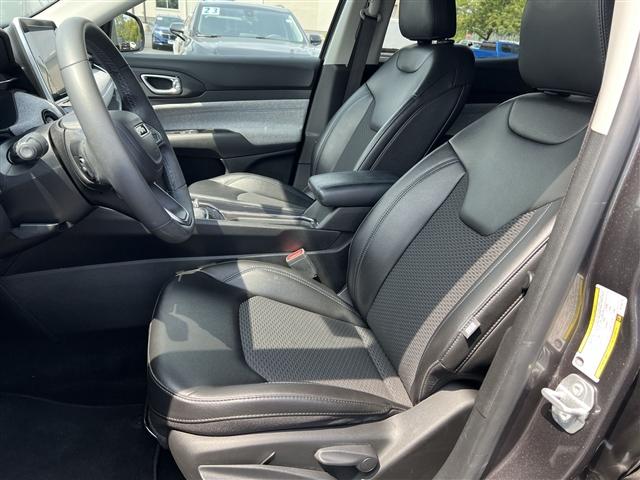 used 2022 Jeep Compass car, priced at $21,070