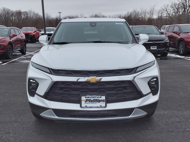 new 2025 Chevrolet Blazer car, priced at $33,560