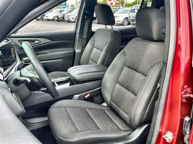 used 2024 Chevrolet Traverse car, priced at $38,595