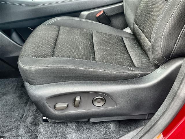 used 2024 Chevrolet Traverse car, priced at $38,595
