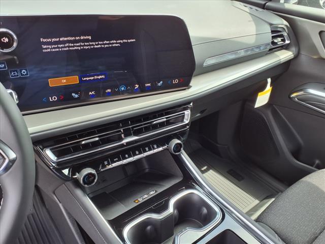 new 2025 Chevrolet Traverse car, priced at $45,084