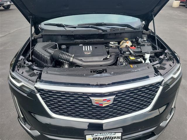 used 2023 Cadillac XT6 car, priced at $37,234