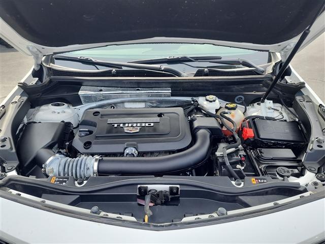 used 2022 Cadillac XT4 car, priced at $28,066