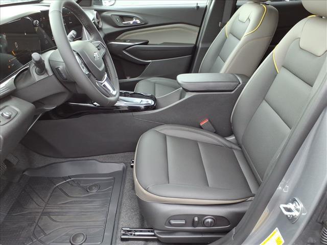 new 2025 Chevrolet Trax car, priced at $25,339