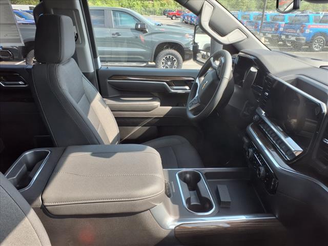 new 2025 Chevrolet Silverado 3500 car, priced at $61,721