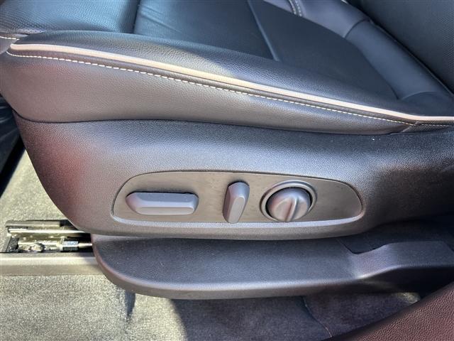 used 2023 Chevrolet Traverse car, priced at $37,780