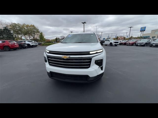 used 2025 Chevrolet Traverse car, priced at $35,499