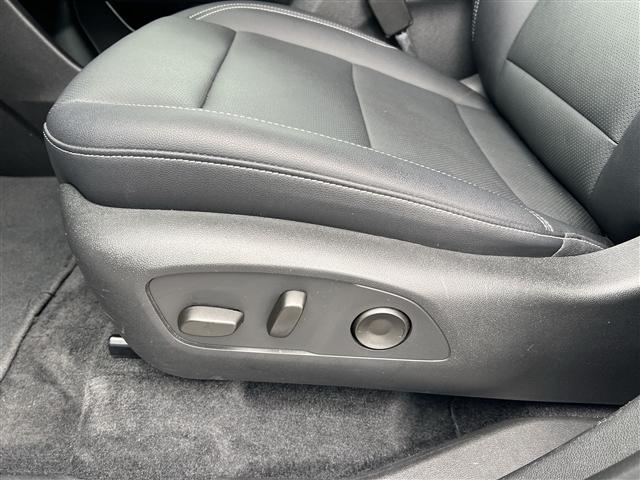 used 2025 Chevrolet Traverse car, priced at $35,499