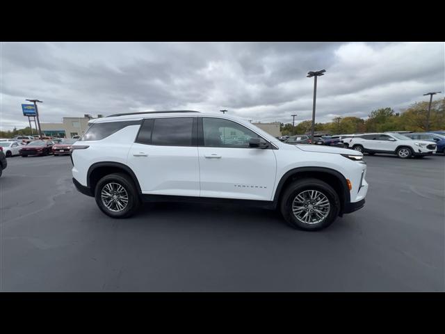 used 2025 Chevrolet Traverse car, priced at $35,499