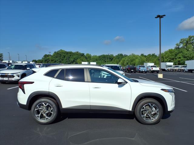 new 2025 Chevrolet Trax car, priced at $22,906