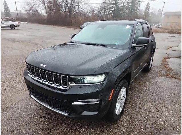 used 2023 Jeep Grand Cherokee car, priced at $34,390