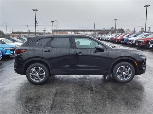 new 2025 Chevrolet Blazer car, priced at $36,199