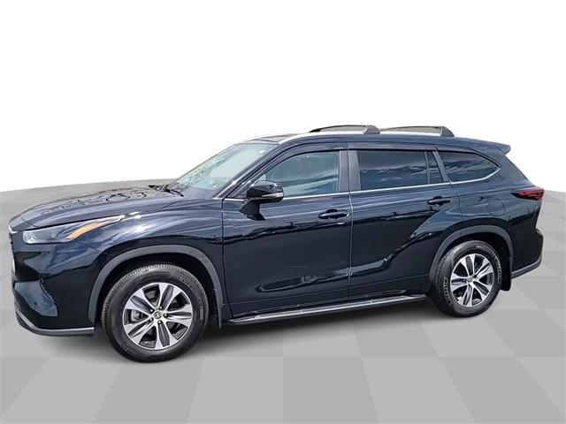 used 2024 Toyota Highlander car, priced at $40,764