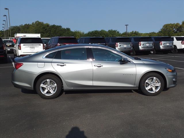 new 2025 Chevrolet Malibu car, priced at $25,101