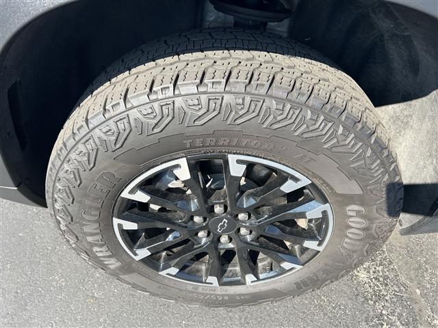 used 2024 Chevrolet Traverse car, priced at $44,345