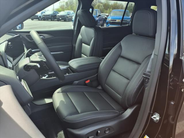 new 2025 Chevrolet Traverse car, priced at $43,915