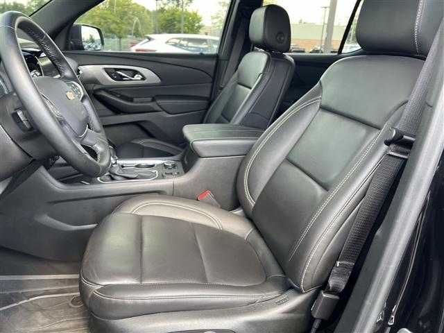 used 2023 Chevrolet Traverse car, priced at $34,607