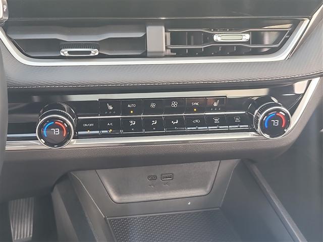 used 2025 Chevrolet Equinox car, priced at $30,060