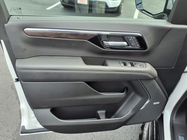 new 2025 Chevrolet Suburban car, priced at $79,845