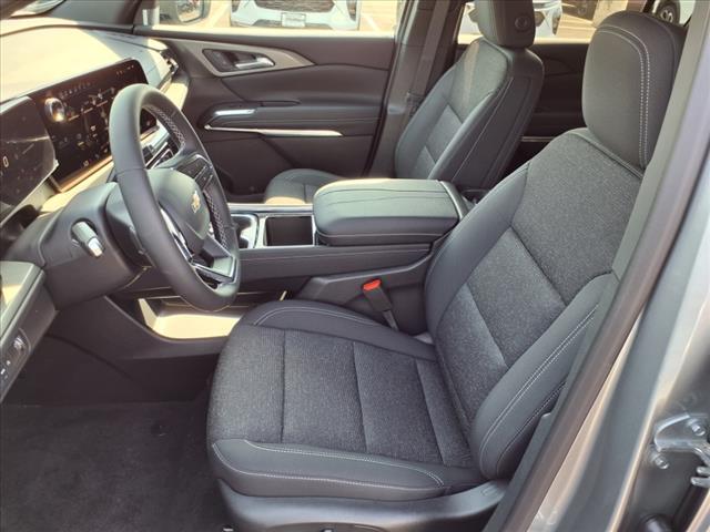 new 2025 Chevrolet Traverse car, priced at $41,094