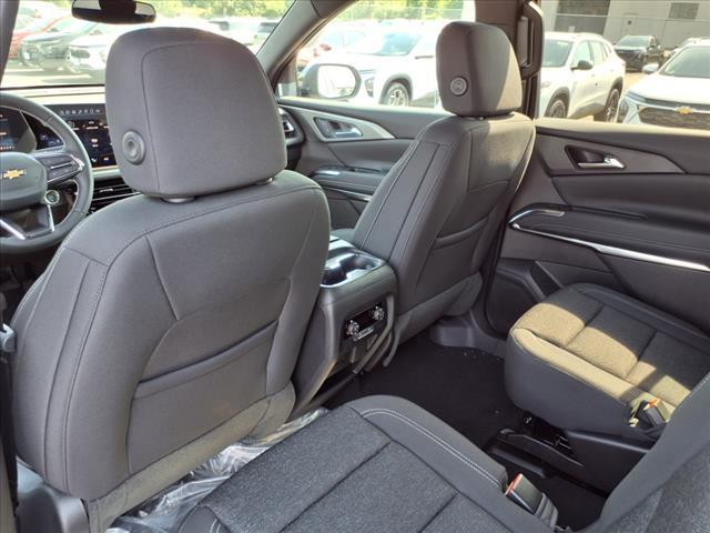 new 2025 Chevrolet Traverse car, priced at $41,094