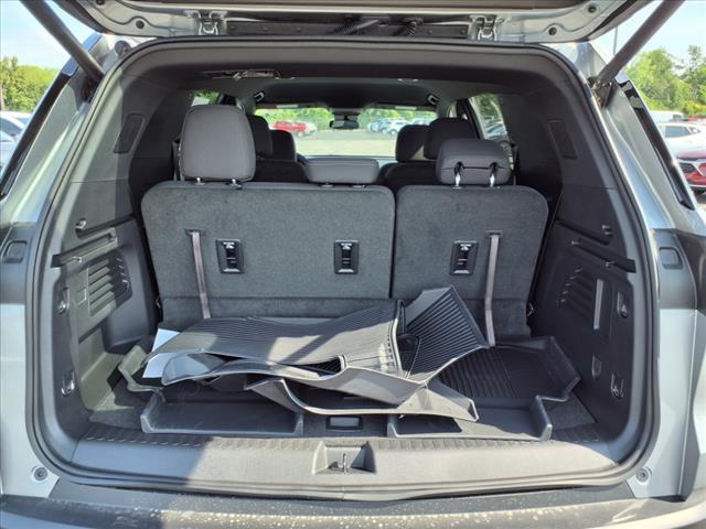 new 2025 Chevrolet Traverse car, priced at $41,094