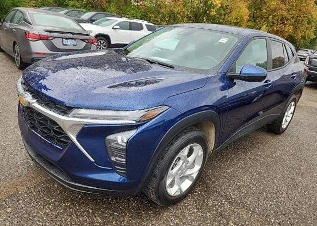 used 2024 Chevrolet Trax car, priced at $20,999