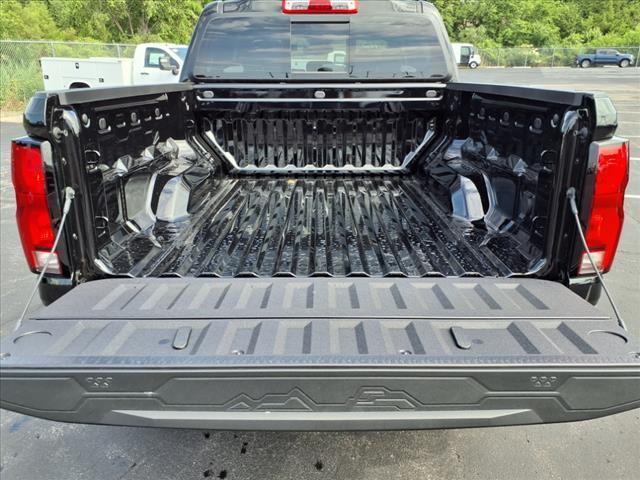 new 2025 Chevrolet Colorado car, priced at $41,300