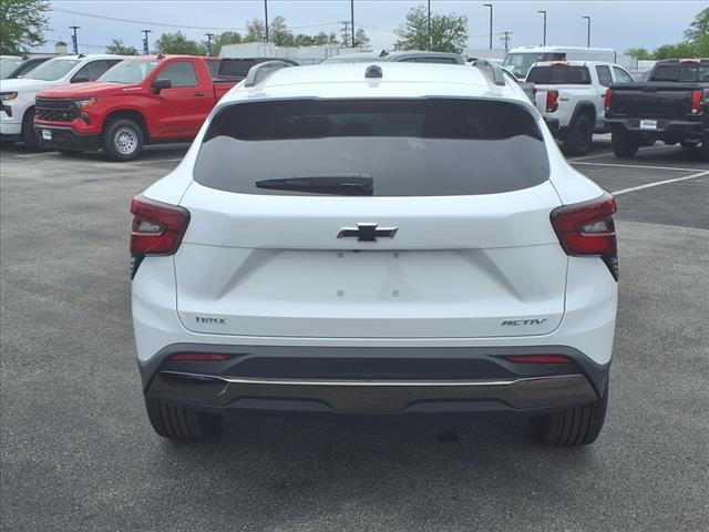 new 2025 Chevrolet Trax car, priced at $27,835