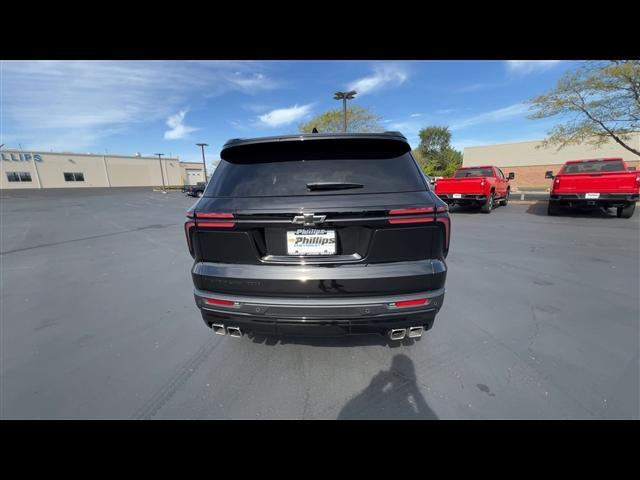 used 2025 Chevrolet Traverse car, priced at $41,499