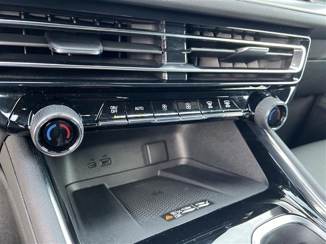 used 2025 Chevrolet Traverse car, priced at $41,499